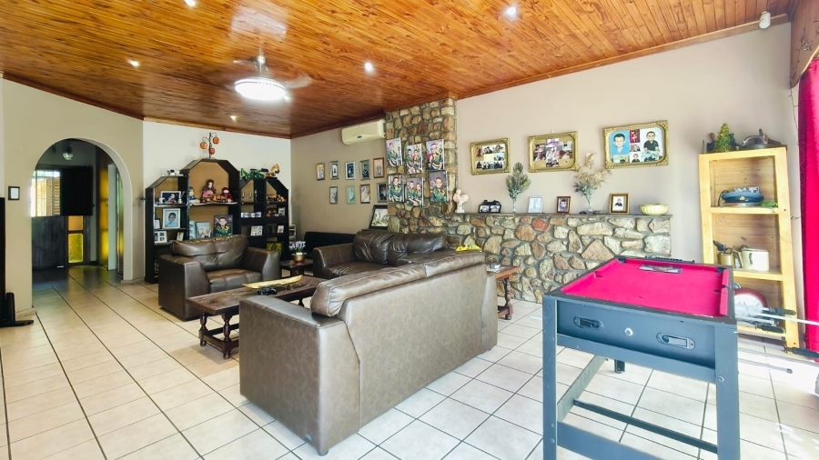 4 Bedroom Property for Sale in Miederpark North West